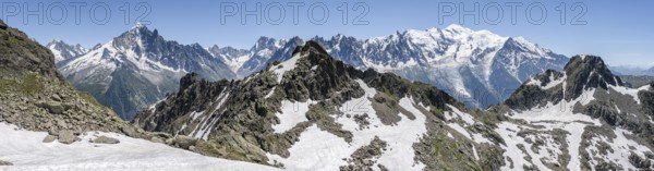 Mountain panorama, mountain peaks Aiguille Verte, Grandes Jorasses and Mont Blanc, Mont Blanc