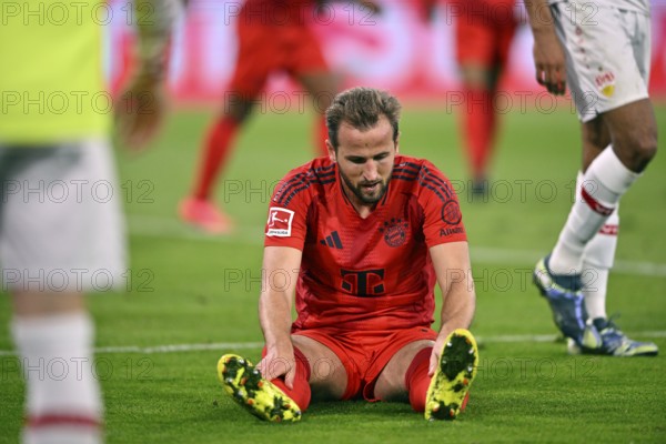 Harry Kane FC Bayern Munich FCB (09) disappointed after missing a chance, Allianz Arena, Munich,