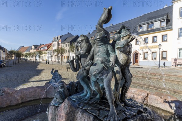 Frog fountain on the market square, Hartha, district of Central Saxony, Saxony, Germany, Europe