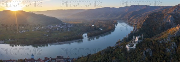 Dürnstein ruins at sunset, Dürnstein, Wachau, Lower Austria, Austria, Europe
