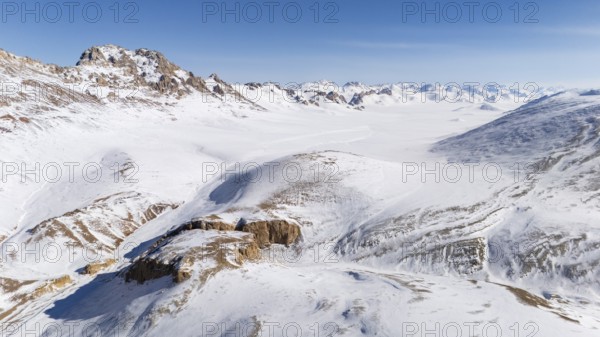 Winter landscape of the Pamir Plateau, Jarty Gumbez, Gorno-Badakhshan Province, Tajikistan, Central