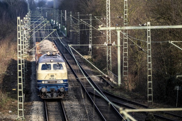 Emschertalbahn, railway line for freight transport, freight train, near Essen, North
