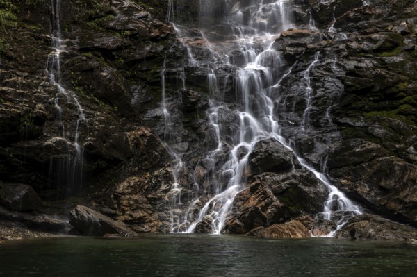 Froda Waterfall, Cascata La Froda, Sonogno, Verzasca Valley, Valle Verzasca, Canton Ticino,