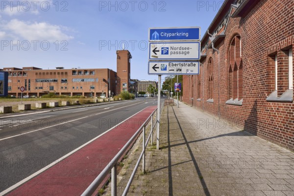 Signpost to Nordseepassage multi-storey car park and Ebertstraße car park, NordseePassage shopping