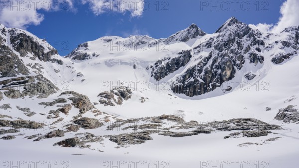 Glaciar Vinciguerra, Ushuaia, Tierra del Fuego Province, Argentina, Sonniger Tag in schneebedeckten