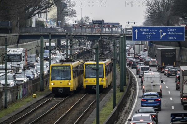 Traffic jam on the A40 motorway, in both directions, underground U18 in the middle lane, Friday,