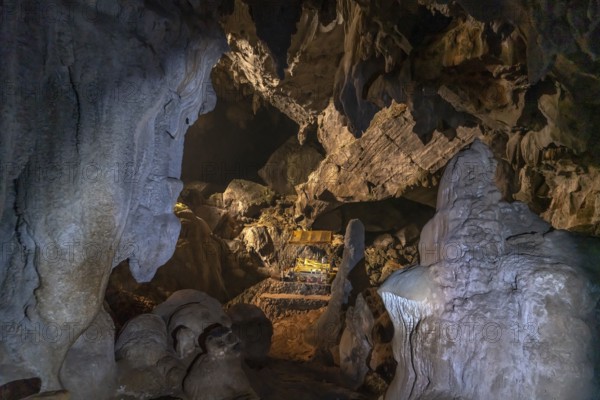 Reclining Buddha in the Tham Phu Kham cave near Vang Vieng, Laos, Asia
