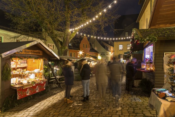 Stalls at the Christmas market on the market square in Schwarzenberg, Erzgebirge, Saxony, Germany,