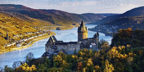Stahleck Castle, hilltop castle overlooking the Rhine, Bacharach, UNESCO World Heritage Upper