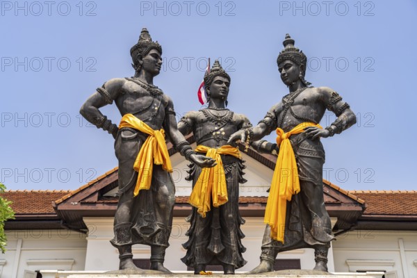 Three Kings Monument, sculpture of the kings Mengrai, Ramkamhaeng and Ngam Muang, founding fathers