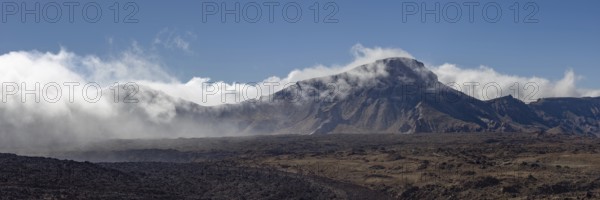 The summit of Montaña Guajara, also: Alto de Guajara, 2715m, crater walls, Caldera de las Cañadas,