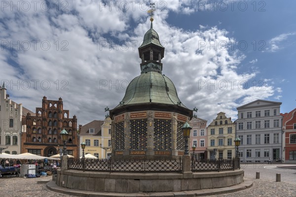Wismar waterworks on the market square, built in 1602, Wismar, Mecklenburg-Western Pomerania,