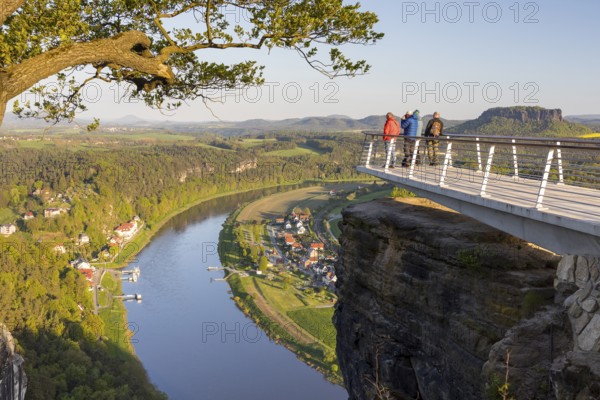 New Basteiaussicht with view of the Elbe valley to Rathen and the Elbe, in the background the