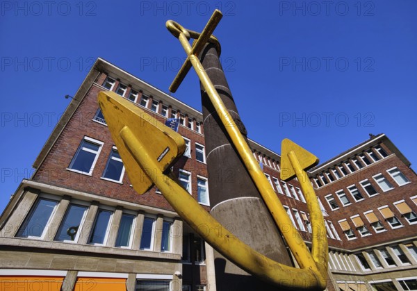 Golden Anchor Fountain in front of the Lower Rhine Chamber of Industry and Commerce