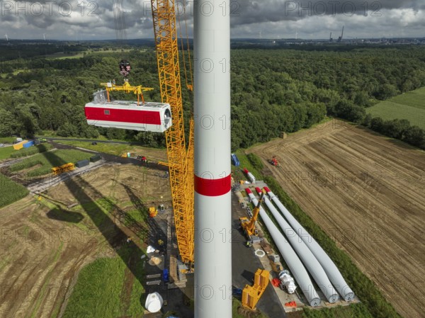 Dorsten, North Rhine-Westphalia, Germany, construction of a wind turbine, the first wind turbine of