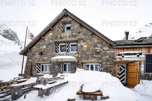 Wildhornhütte, Bernese Alps, Bernese Oberland, Switzerland, Europe
