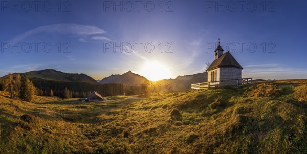 Sunrise on the Postalm with the Postalm chapel, Osterhorn group, Salzkammergut, Salzburg province,