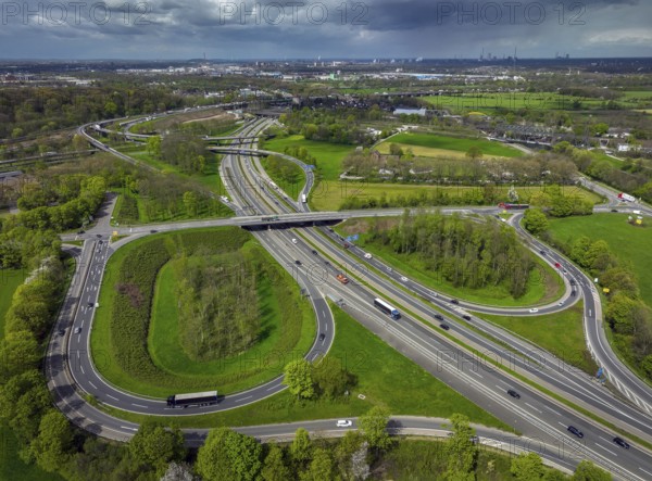 Duisburg, North Rhine-Westphalia, Germany, Ruhr area landscape at the Kaiserberg motorway junction,