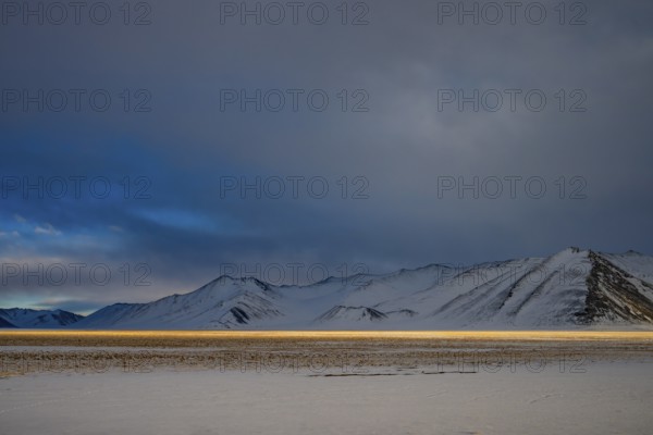 Winter landscape of the Pamir Plateau, Murgab, Gorno-Badakhshan Province, Tajikistan, Central Asia,