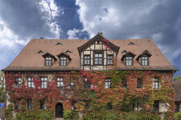 Former inn Roter Ochse, mentioned in 1498, converted into a residential building in 1982,