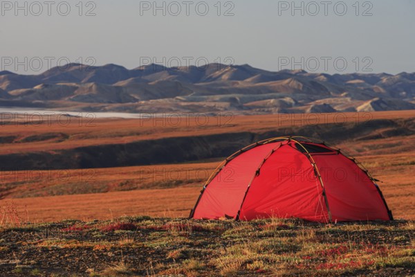 Red tent, mountain landscape, autumn, morning light, camping, camping, Dempster Highway, Northwest