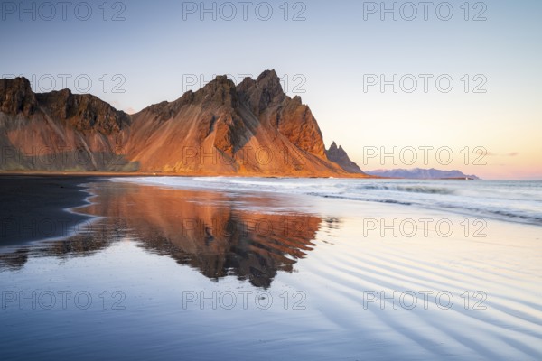 Vestrahorn mountain range, Stokksnes, Höfn, Austurland, Iceland, Europe