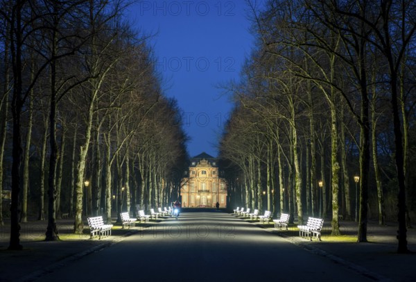 The light benches by artist Stefan Sous in the Hofgarten, entitled UV-A UV-B, 14 completely