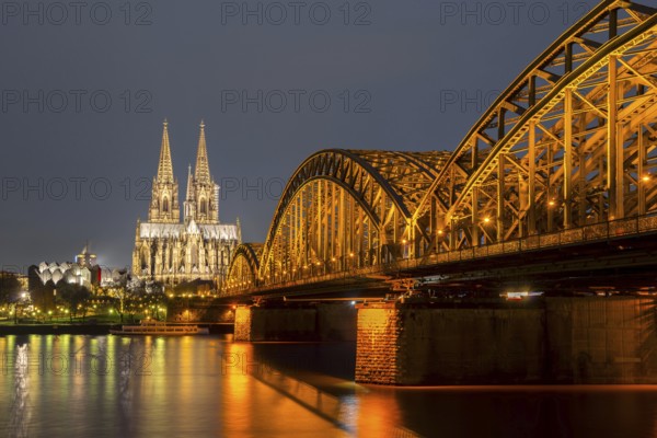 Hohenzollernbruecke, Rhine, Museum Ludwig with Philharmonie, Cologne Cathedral, Cologne, Rhineland,