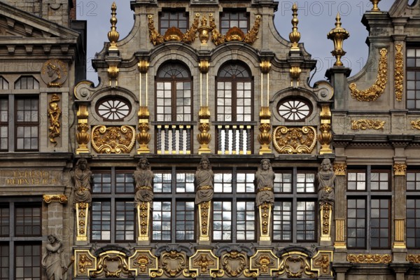 Baroque façade of the guild house Le Sac, guild of carpenters, joiners and coopers, Grand-Place,