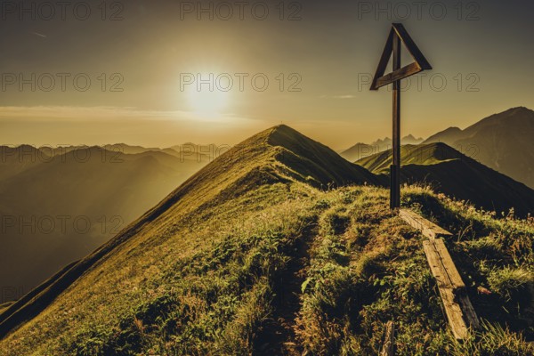 Hiking tour on the Hönig mountain in the Lechtal valley near Berwang in Tyrol, Austria, Europe