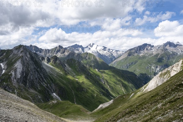 Mountain panorama, mountain peak of the Venediger group with Rötspitz peak, Lasörling Höhenweg,