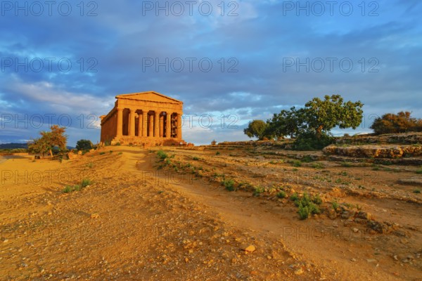 Temple of Concordia, Valley of Temples, Agrigento, Sicily, Italy, Europe