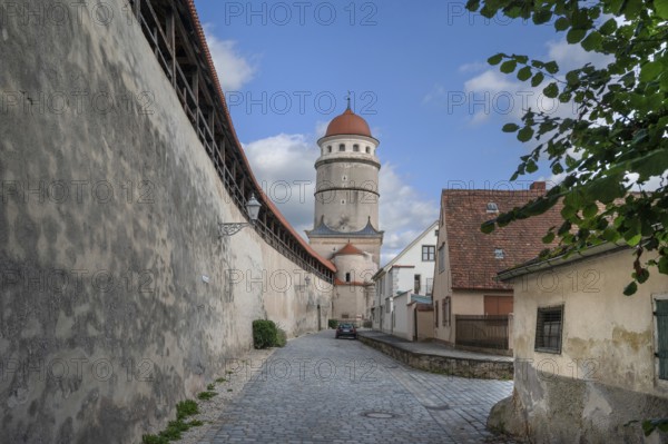 Medieval town wall, behind the Deininger Tor, rebuilt after a fire between 1516 and 1517, Löpsinger