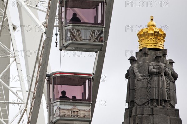 Ferris wheel The View Bruxelles with the Monument to the Glory of the Belgian Infantry, Brussels,