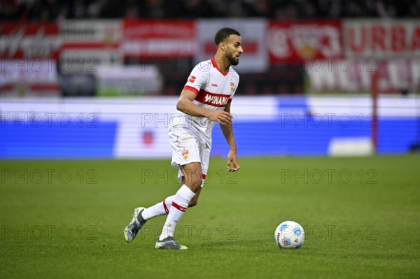 Josha Vagnoman VfB Stuttgart (04) Action on the ball Voith-Arena, Heidenheim, Baden-Württemberg,