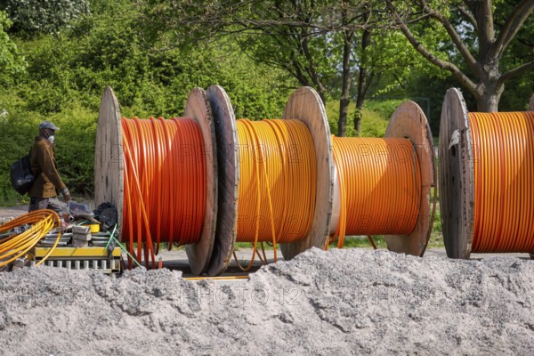 Duisburg, North Rhine-Westphalia, Germany, Internet broadband expansion, construction site for