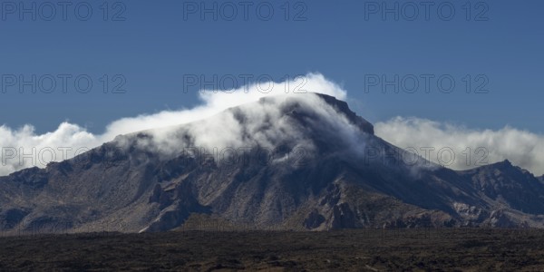 The summit of Montaña Guajara, also: Alto de Guajara, 2715m, crater walls, Caldera de las Cañadas,