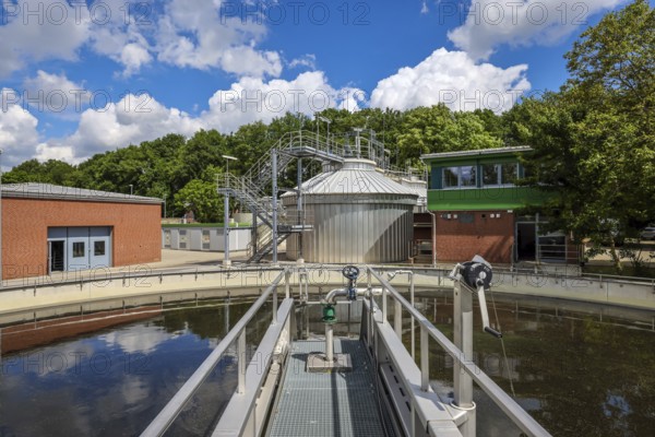 Voerde, Lower Rhine, North Rhine-Westphalia, Germany, Voerde wastewater treatment plant, Wastewater