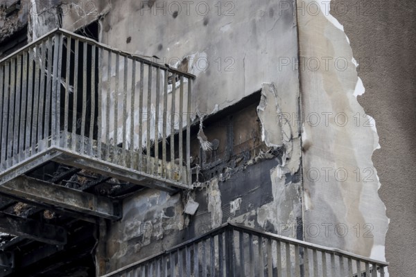 Essen, North Rhine-Westphalia, Germany, major fire in Essen's Weststadt district. The ruins of the