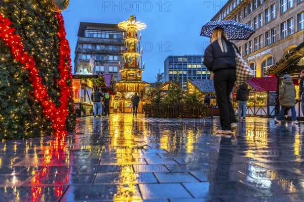 Empty Christmas market, Willy-Brandt-Platz, rainy weather, Essen, North Rhine-Westphalia, Germany,