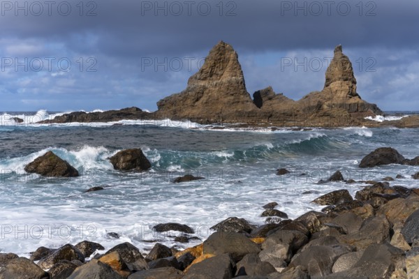 The north-west coast of La Gomera. The rock formation Baja de Los Roques, also known as Roques de