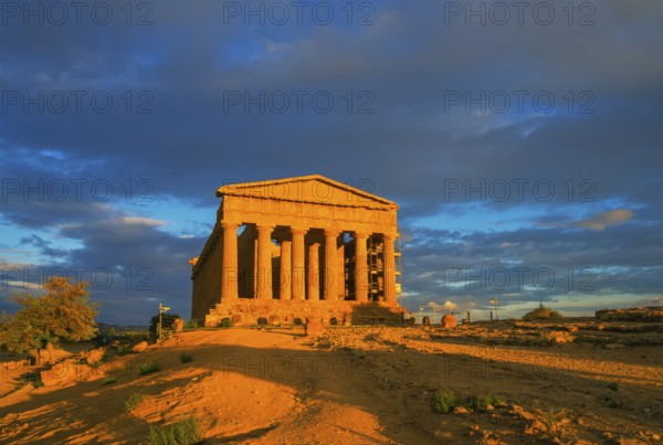 Temple of Concordia, Valley of the Temples, Agrigento, Sicily, Italy, Europe