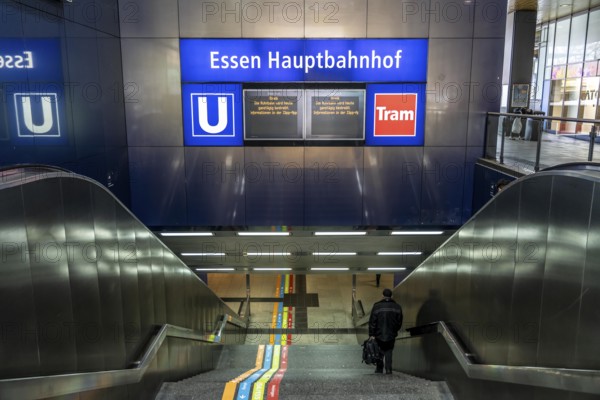 Nationwide warning strike by the trade union Verdi, in the public sector, as here in Essen, at the