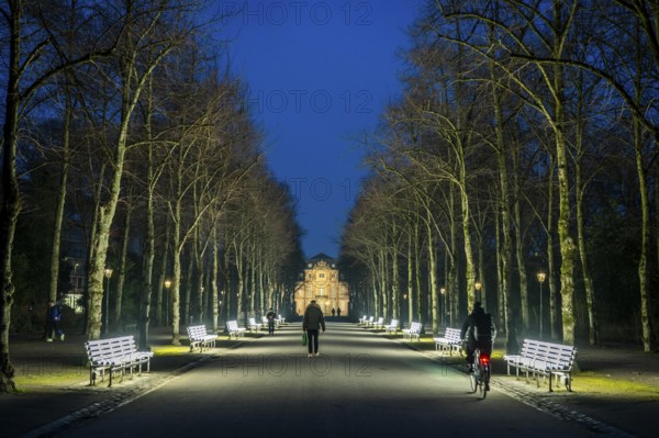 The light benches by artist Stefan Sous in the Hofgarten, entitled UV-A UV-B, 14 completely