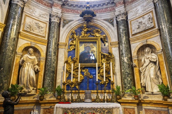 Interior of colorful marble decoration, Siena Cathedral or Cattedrale di Santa Maria Assunta,