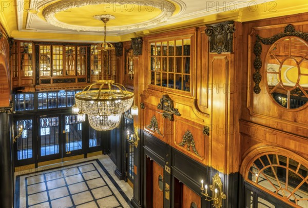 Historic interior design, staircase and corridor in the Hindenburghaus, Großer Burstah 31, Hamburg,