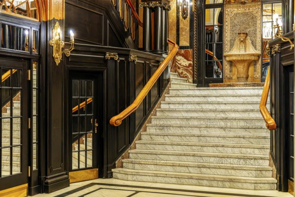 Historic interior design, staircase and corridor in the Hindenburghaus, Großer Burstah 31, Hamburg,