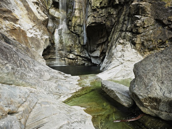 Cascata del Salto waterfall, Maggia, Maggia Valley, Canton Ticino, Switzerland, Europe