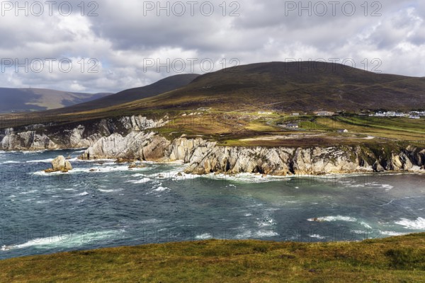 Rugged cliffs, chalk cliffs, Ashleam Bay, Portnahally Bay, panoramic Atlantic Drive, Achill Island,