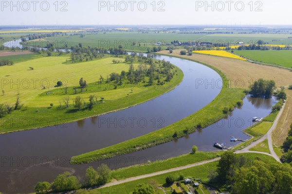 Wide landscape of the Elbe floodplain, aerial view of the Elbe near Belgern, Saxony, Germany,